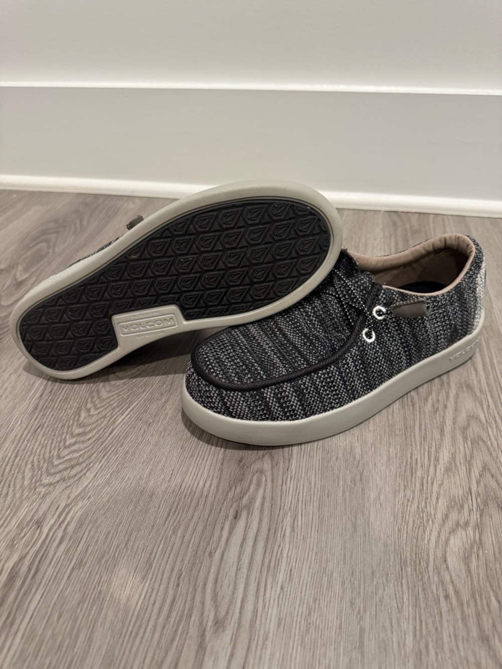Volcom Men’s Black & Gray Knit Slip-On Sneakers